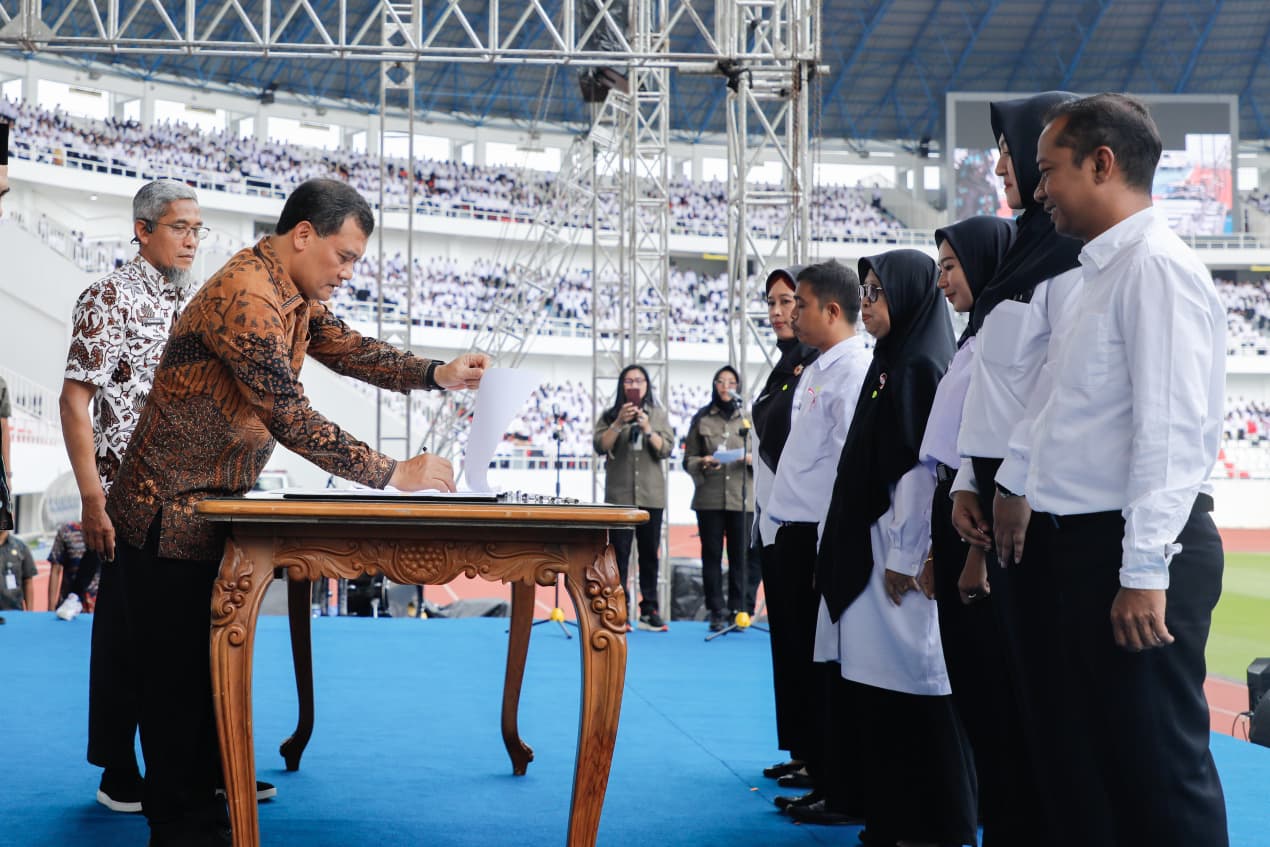13.111 PPPK Paruh Waktu di Jateng Terima SK dari Gubernur, Terbanyak di Indonesia