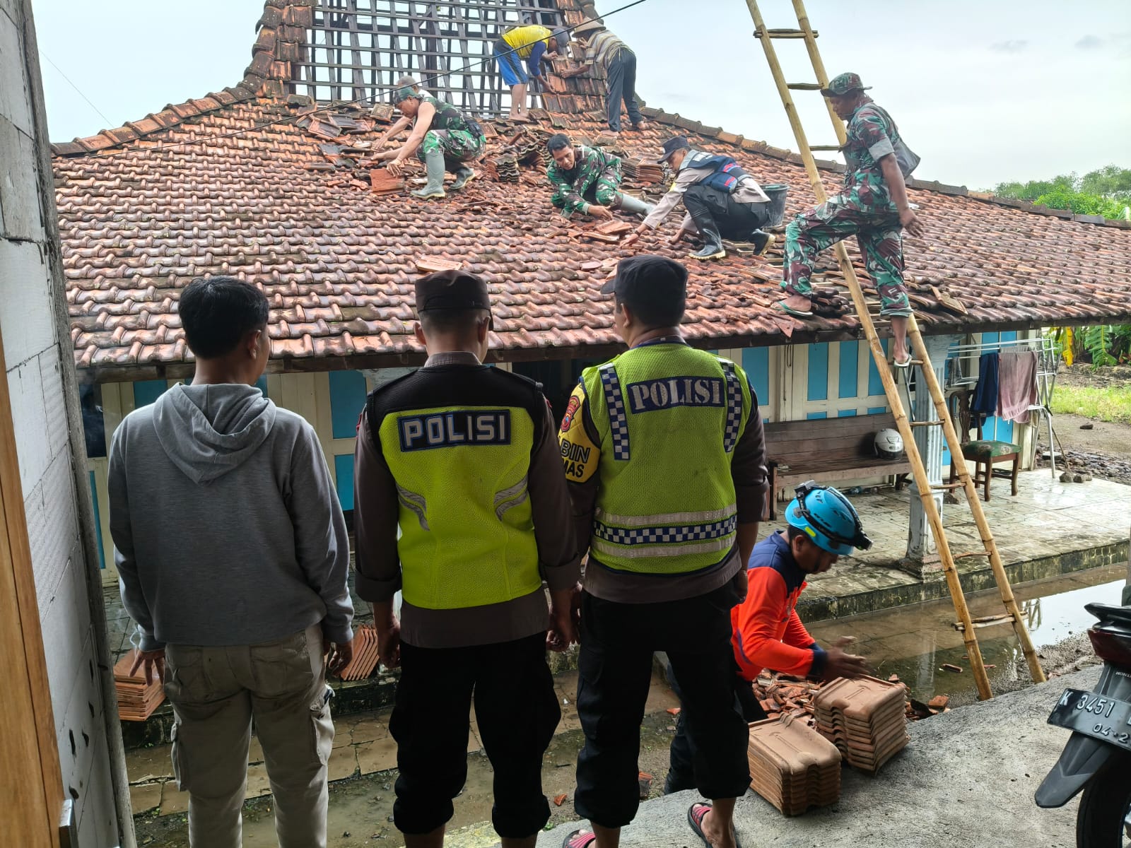 56 Rumah Warga di Pati Diterjang Puting Beliung, Genting Beterbangan