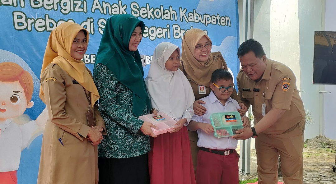 Uji Coba Makan Gratis di Brebes Sasar Siswa SLB