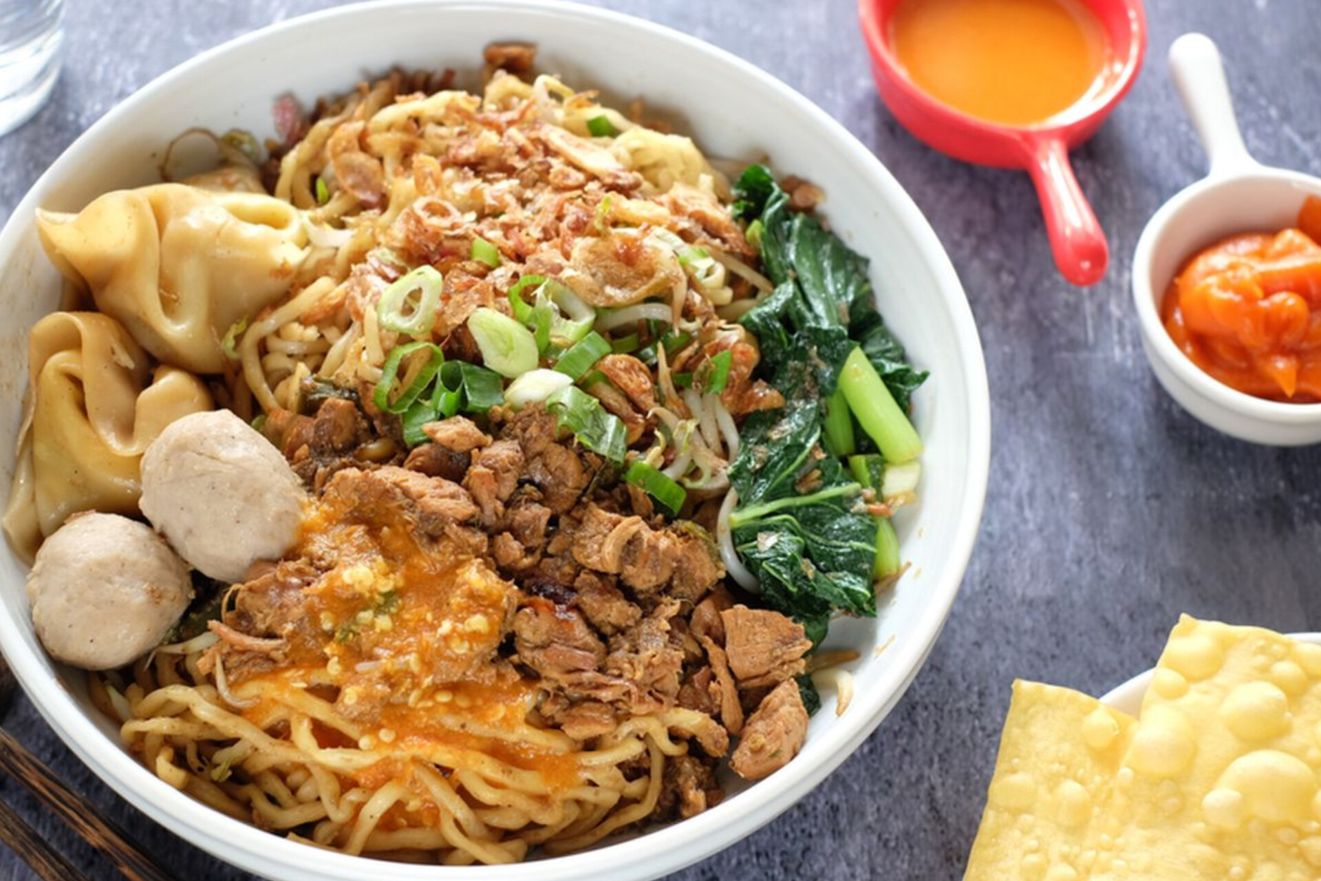 3 Mie Ayam di Purwokerto yang Bikin Nagih, Cuma Belasan Ribu per Porsi!