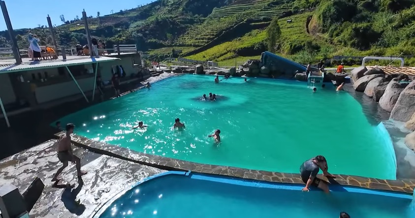 5 Tips Wisata Pemandian Air Hangat Dieng Bitingan, agar Tak Sekedar Berendam!