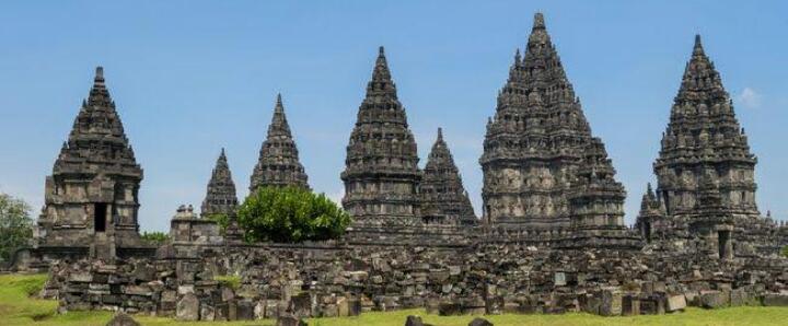 5 Mitos Candi Prambanan, Jangan Bawa Pasangan ke Sini Nanti Bisa Putus? 