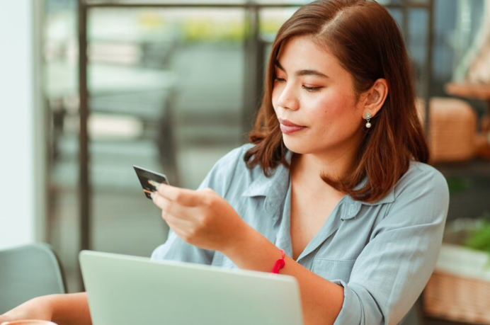 Bunga Rendah & Cair Instan! Pinjaman Cepat Cair Modal KTP Terbaik 2025 untuk Dana Darurat