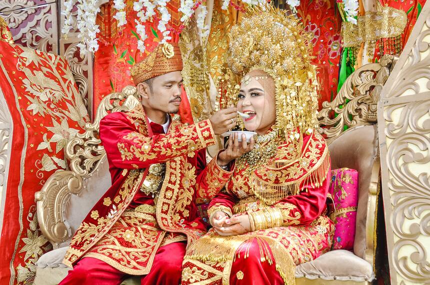 Tradisi Mewah, Ini 5 Pernikahan Adat Termahal di Indonesia