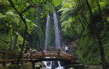7 Air Terjun Tersembunyi di Jawa Tengah yang Belum Banyak Dikenal, Pesonanya Bikin Takjub!