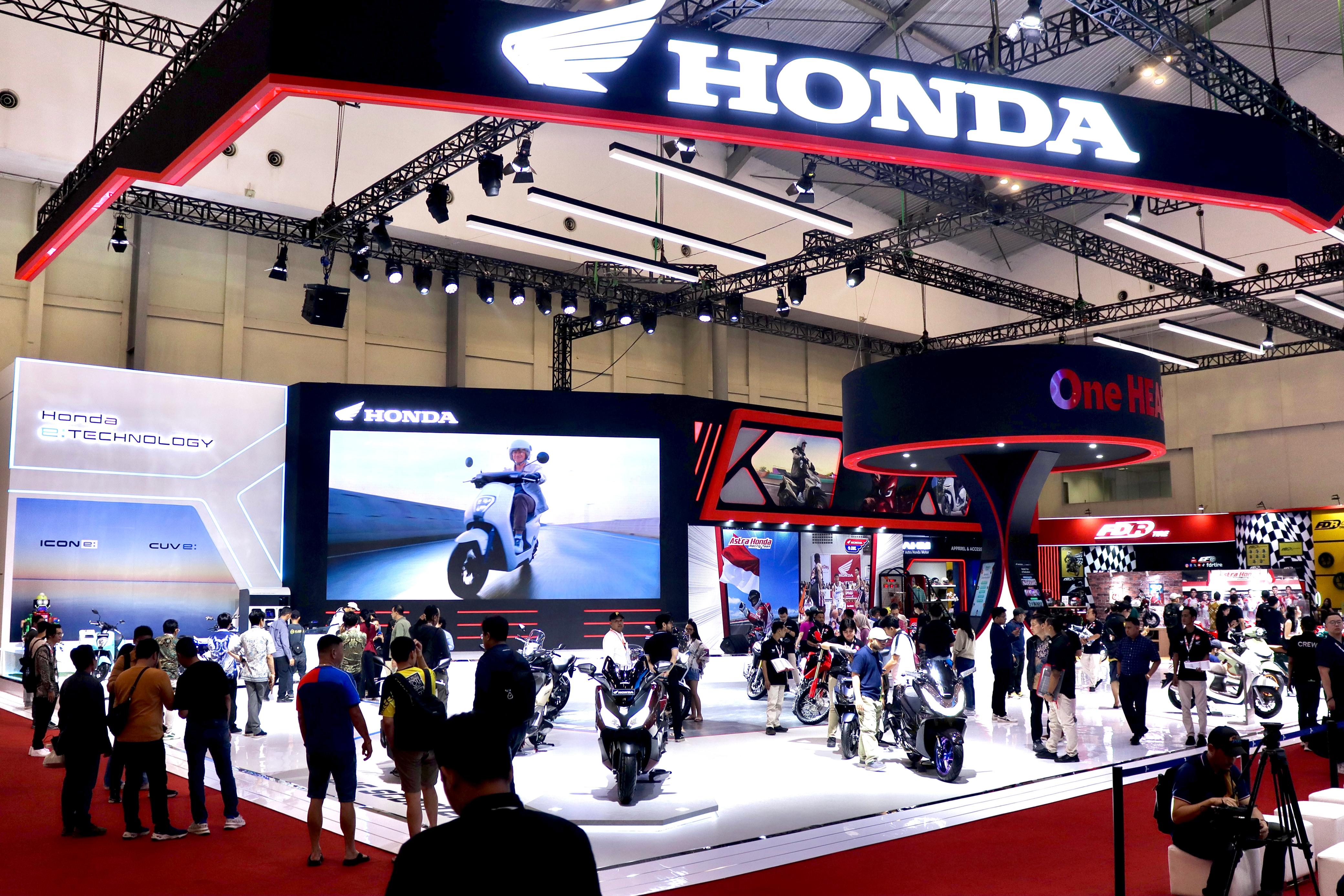 Di IMOS 2024, Sepeda Listrik Honda ICON e: dan CUV e: Mejeng di Booth AHM