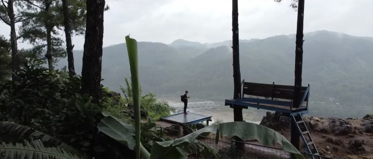Bukit Watu Meja Banyumas: Pesona Alam Tersembunyi dengan Panorama Sungai Serayu