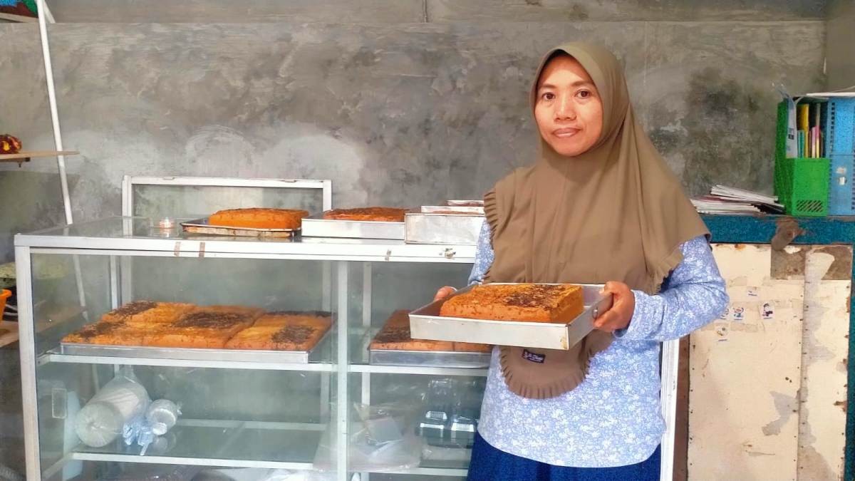 Melihat Usaha Kue Tantiningsih Bangkit dari Keterbatasan Berkat Sinergi Holding UMi BRI Group