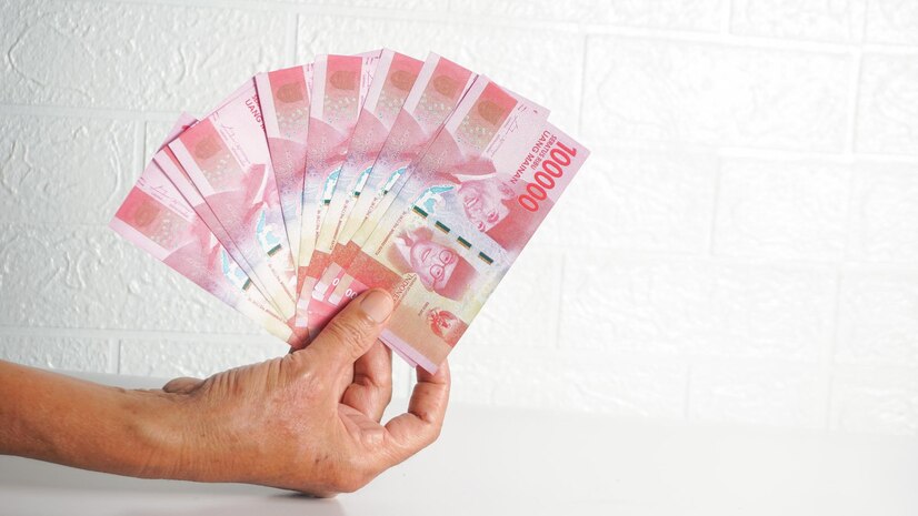 Butuh Modal Rp100 Juta, Mending Pilih KUR atau Pinjol? Begini Menentukannya