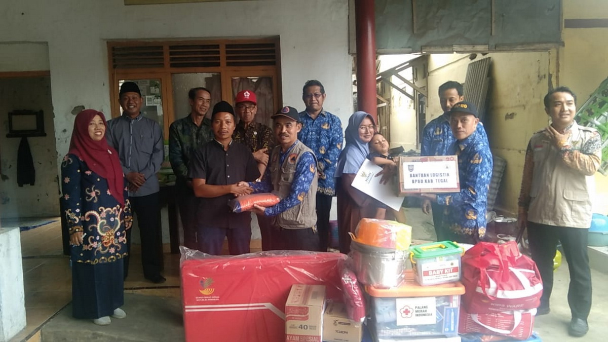 Korban Rumah Terbakar di Balapulang Tegal Dapat Bantuan dari Pemkab PMI dan Basnaz