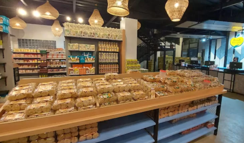 Ternyata Ada Tempat Beli Buah Tangan di Semarang yang Lebih Murah dari Tempat Lain