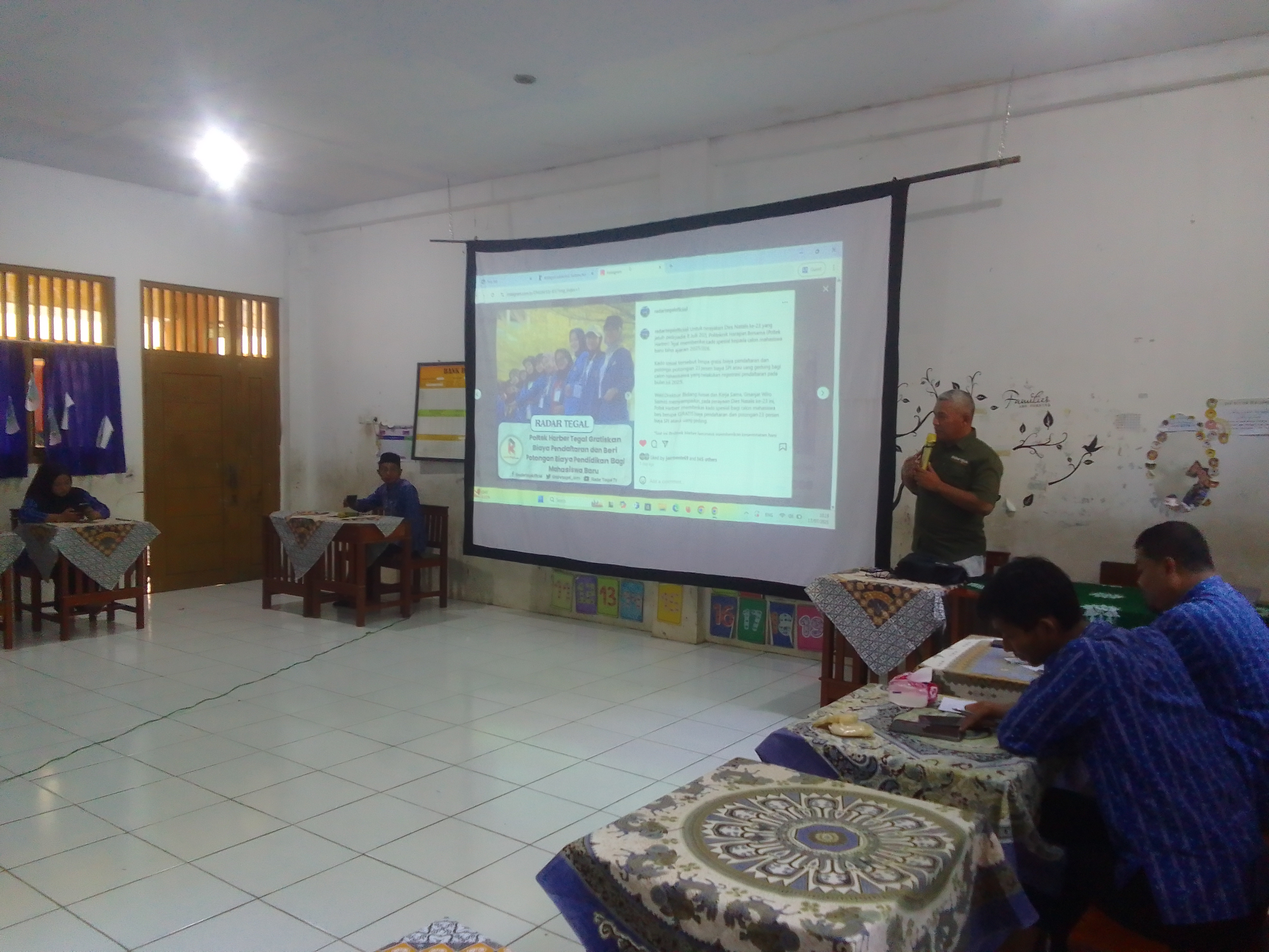 Siap Bermitra, Radar Tegal Sosialisasi Literasi Digital di SD Muhammadiyah Jatinegara