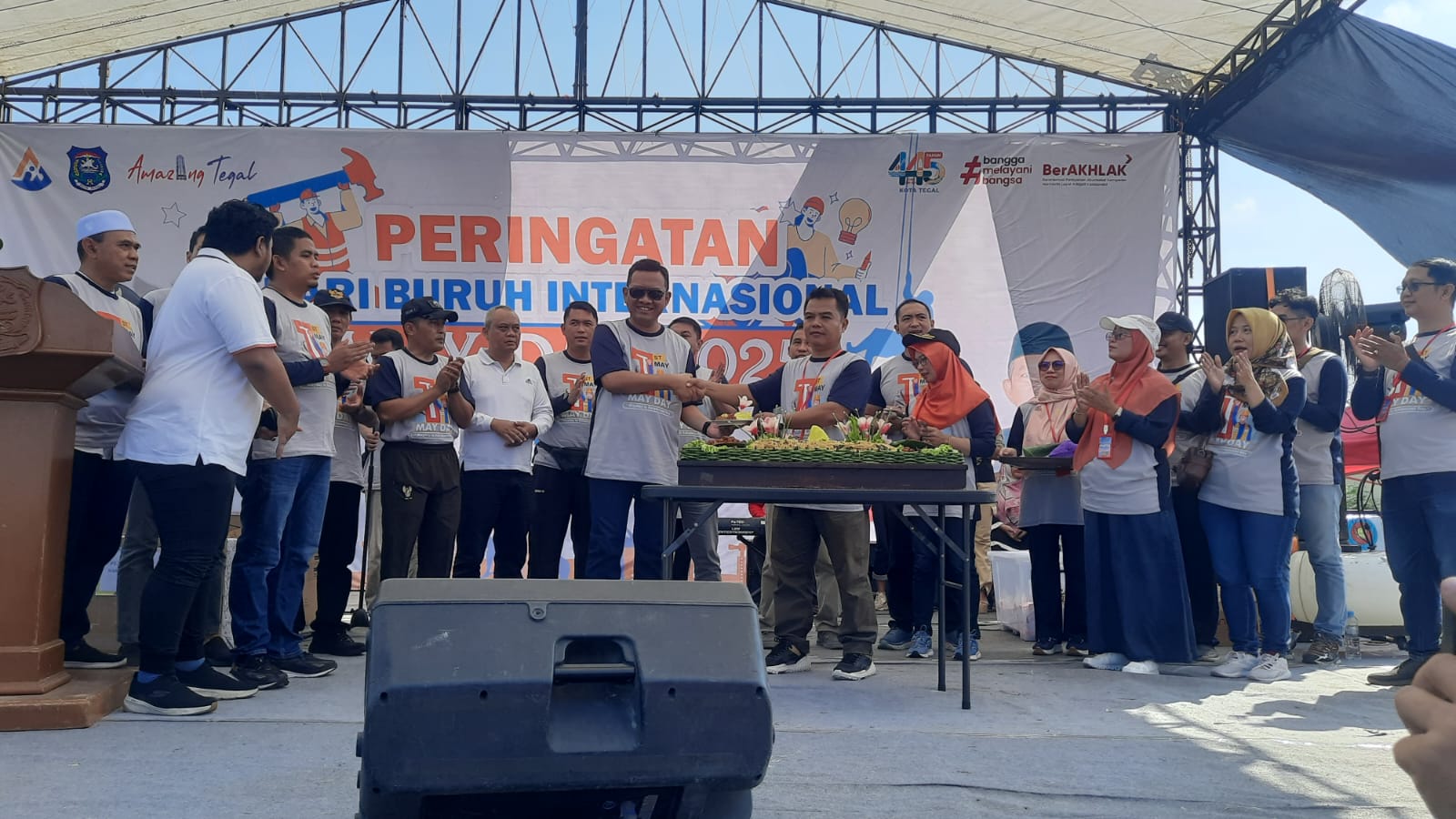 Tanpa Gelaran Aksi Unjuk Rasa, Peringatan Hari Buruh di Tegal Banjir Hadiah