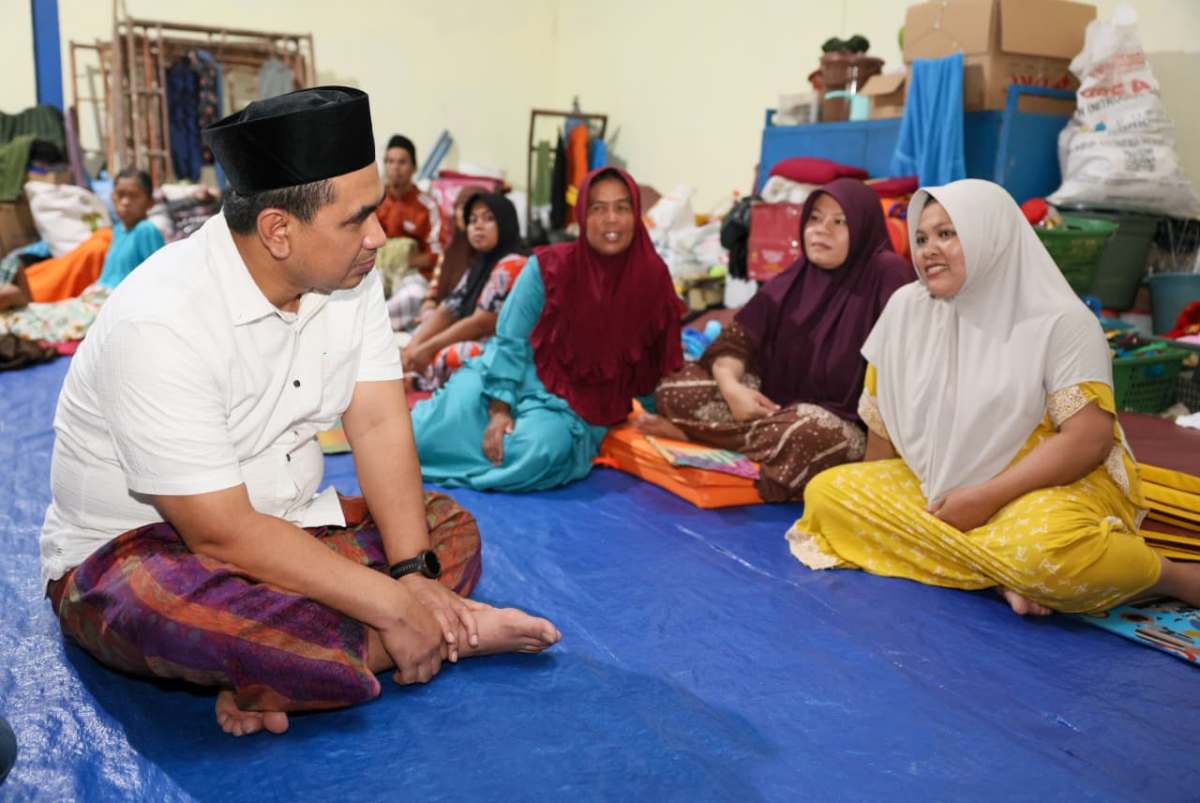 Wagub Minta Pembangunan Huntara Pengungsi Tanah Bergerak Tegal Dipercepat 