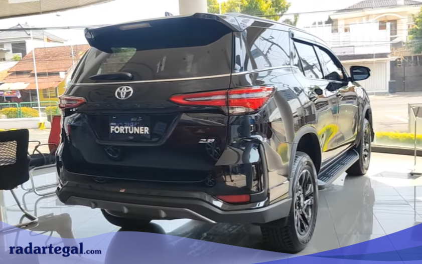 Toyota Fortuner 2025 Meluncur dengan Mesin Hybrid, Kuat Nanjak Tetap Irit?