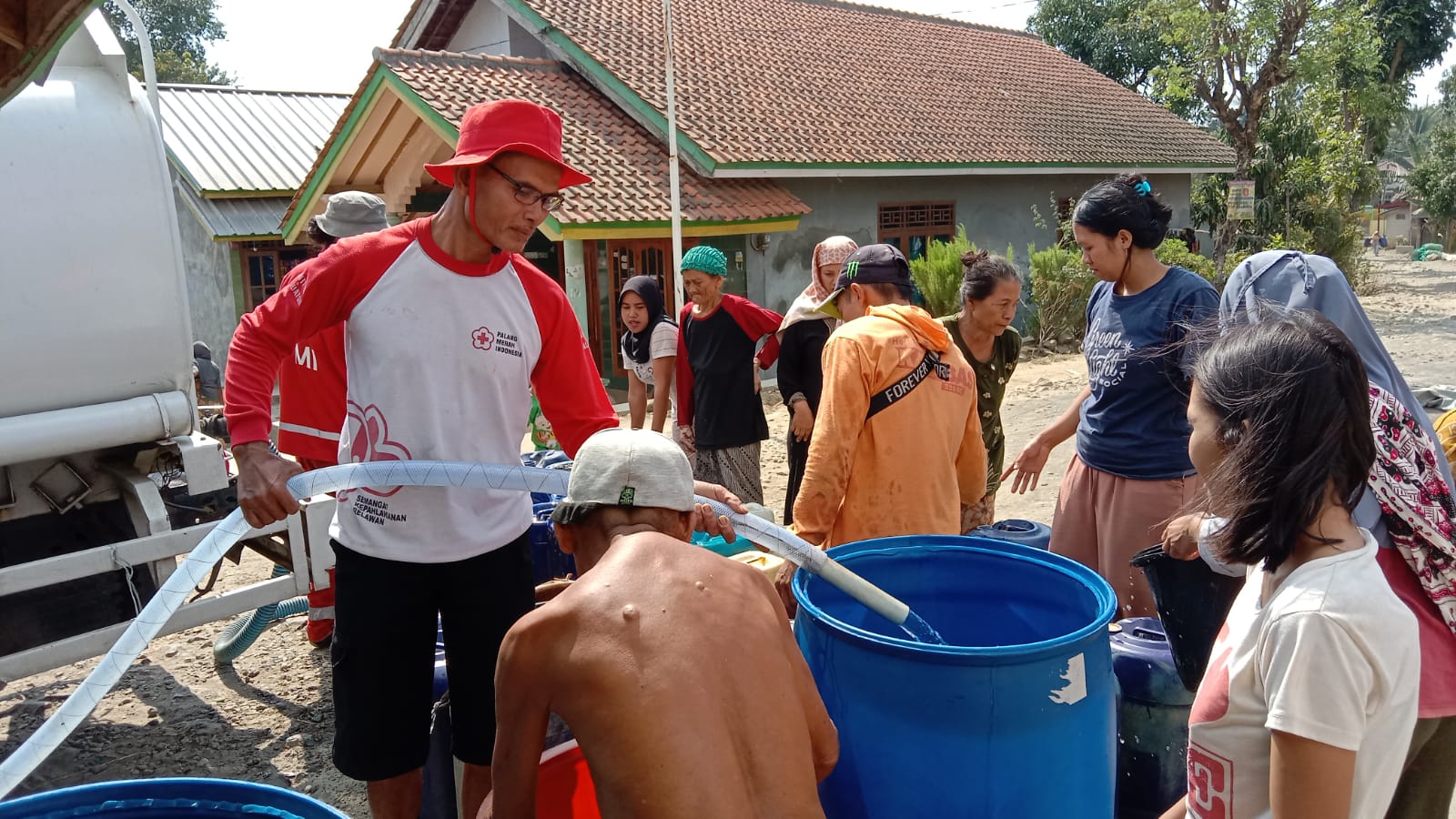 20 Desa di Tegal Krisis Air Bersih Terdampak Fenomena El Nino, PMI Kucurkan 684.000 Liter Air 