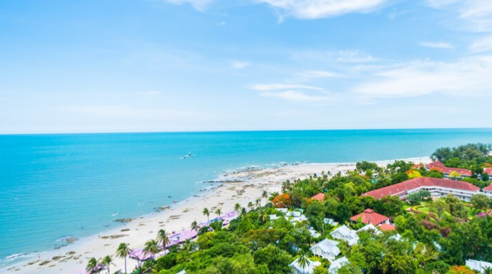 Rekomendasi Hotel Terdekat dari Pantai Pasir Kencana, Libur Nataru jadi Hemat di Pekalongan