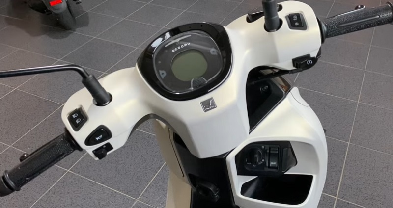 5 Fitur Honda Scoopy Terfavoritnya Anak Gen Z Buat Harian