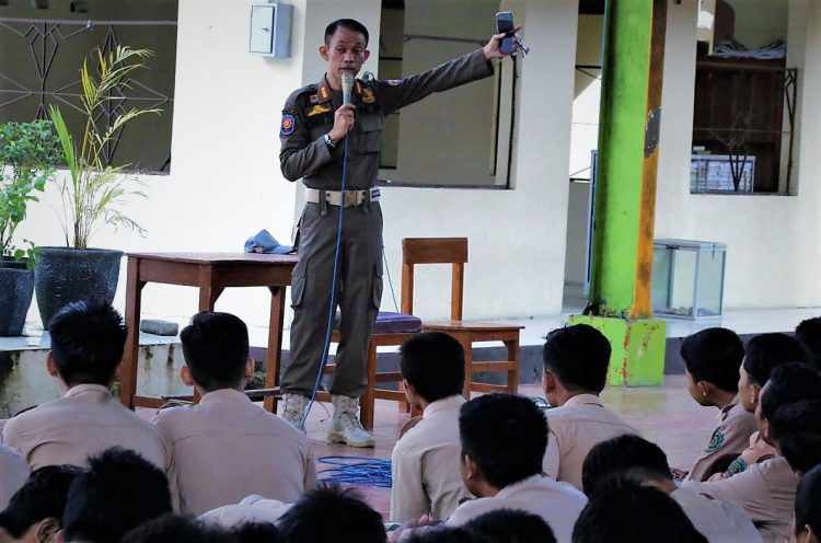 Cegah Tawuran dan Kenakalan Remaja Lainnya, Satpol PP Kabupaten Tegal Blusukan ke Sekolah