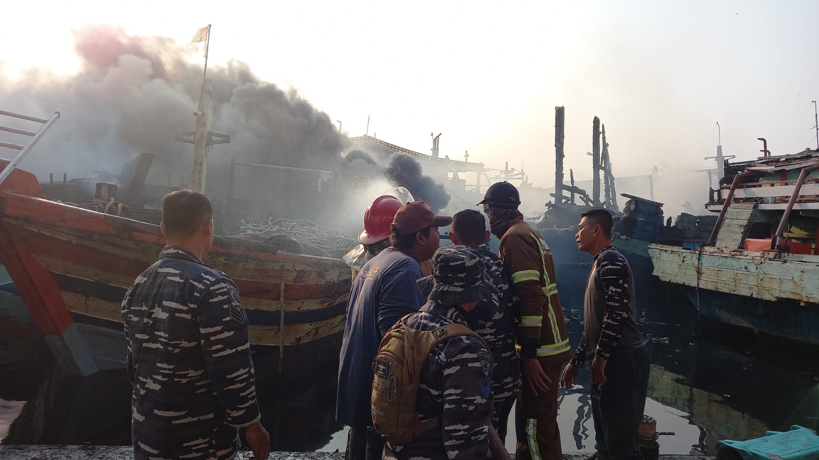 Sebabkan Kerugian Hingga Rp150 Miliar, Polda Jateng Selidiki Peristiwa Kapal Terbakar di Pelabuhan Tegal