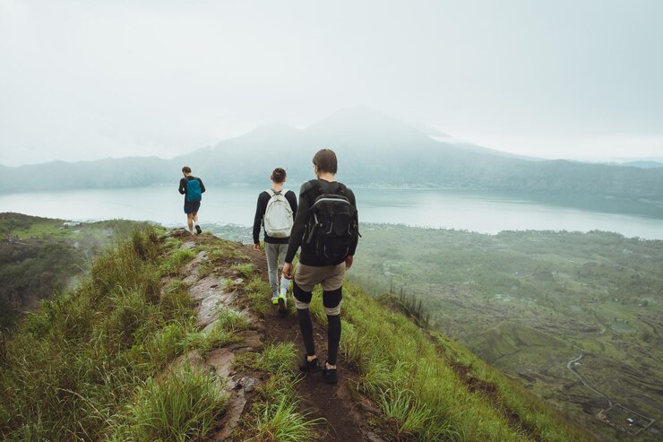 5 Tempat Hiking di Jawa Tengah Ramah untuk Pemula dan Tips Mendaki