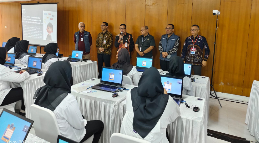 Tinjau Pelaksanaan SKD CPNS, Pj Bupati Brebes Serukan Pesan Ini