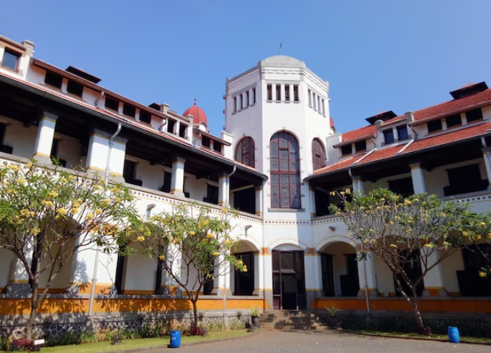 5 Wisata Peninggalan Belanda di Jawa Tengah Paling Ikonik