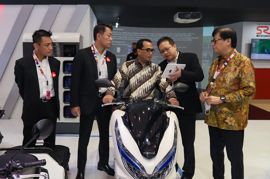 Strategi dan Roadmap Sepeda Motor Listrik Honda Hingga 2030 Dipublikasikan AHM Saat IMOS 2022