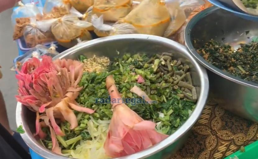 Pecel Kecombrang, Cita Rasa Tradisional khas Purwokerto yang Hampir Langka