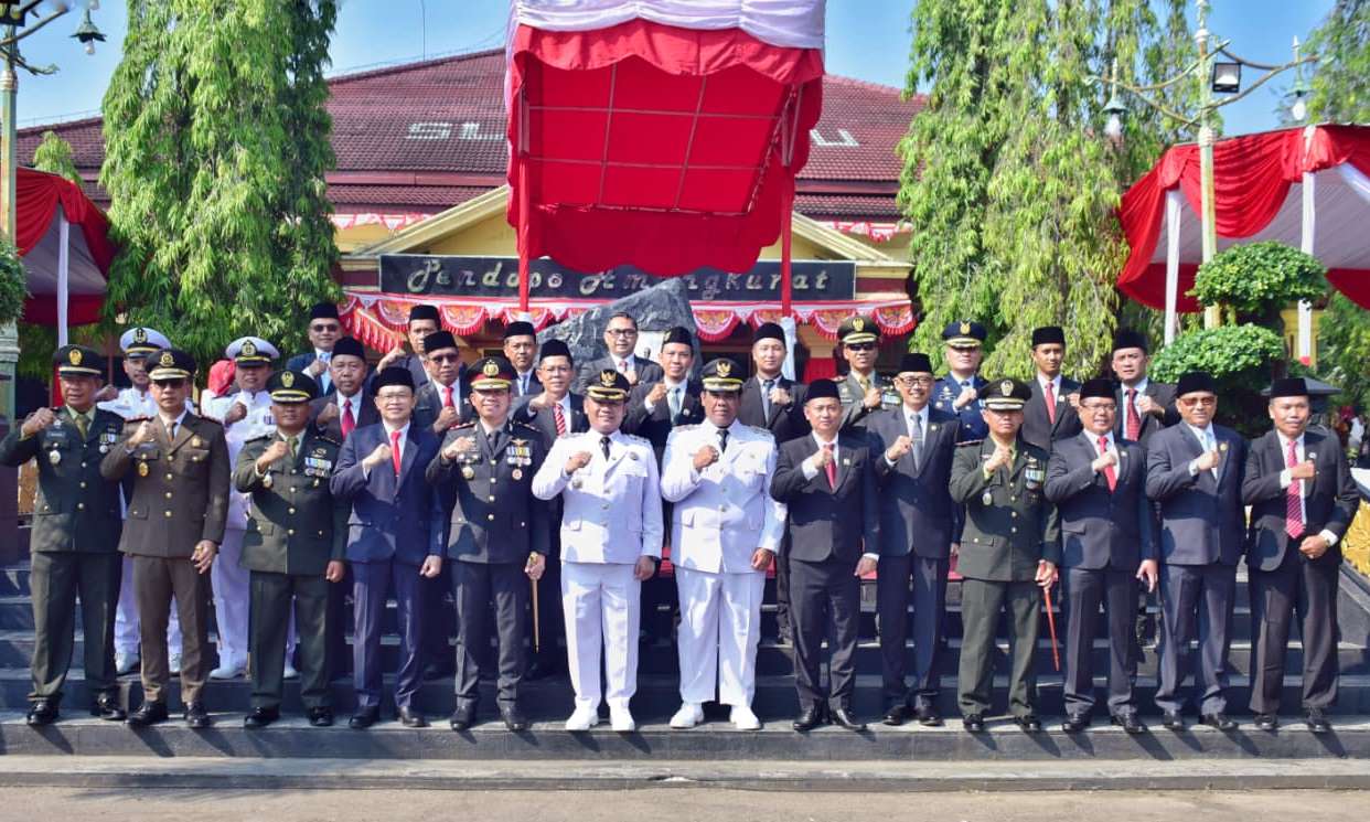 Simbol Penting Nasionalisme, Ketua DPRD Kabupaten Tegal Baca Pembukaan UUD 1945