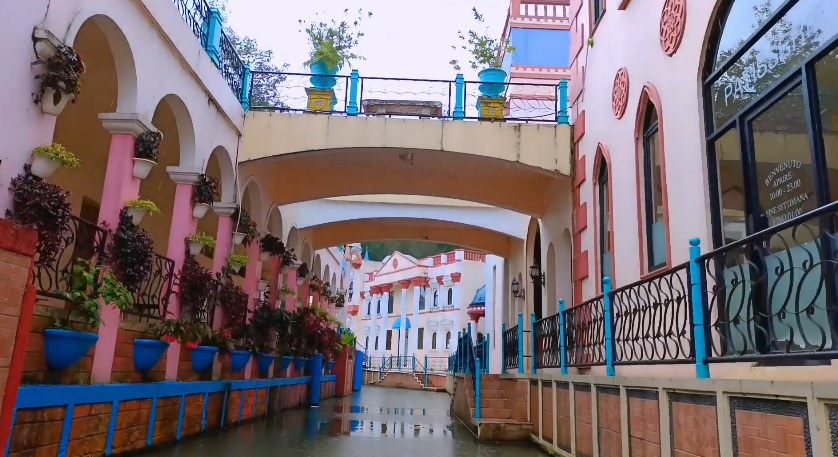 5 Wisata Bernuansa Luar Negeri di Jawa Barat, Eropa hingga Asia Ada