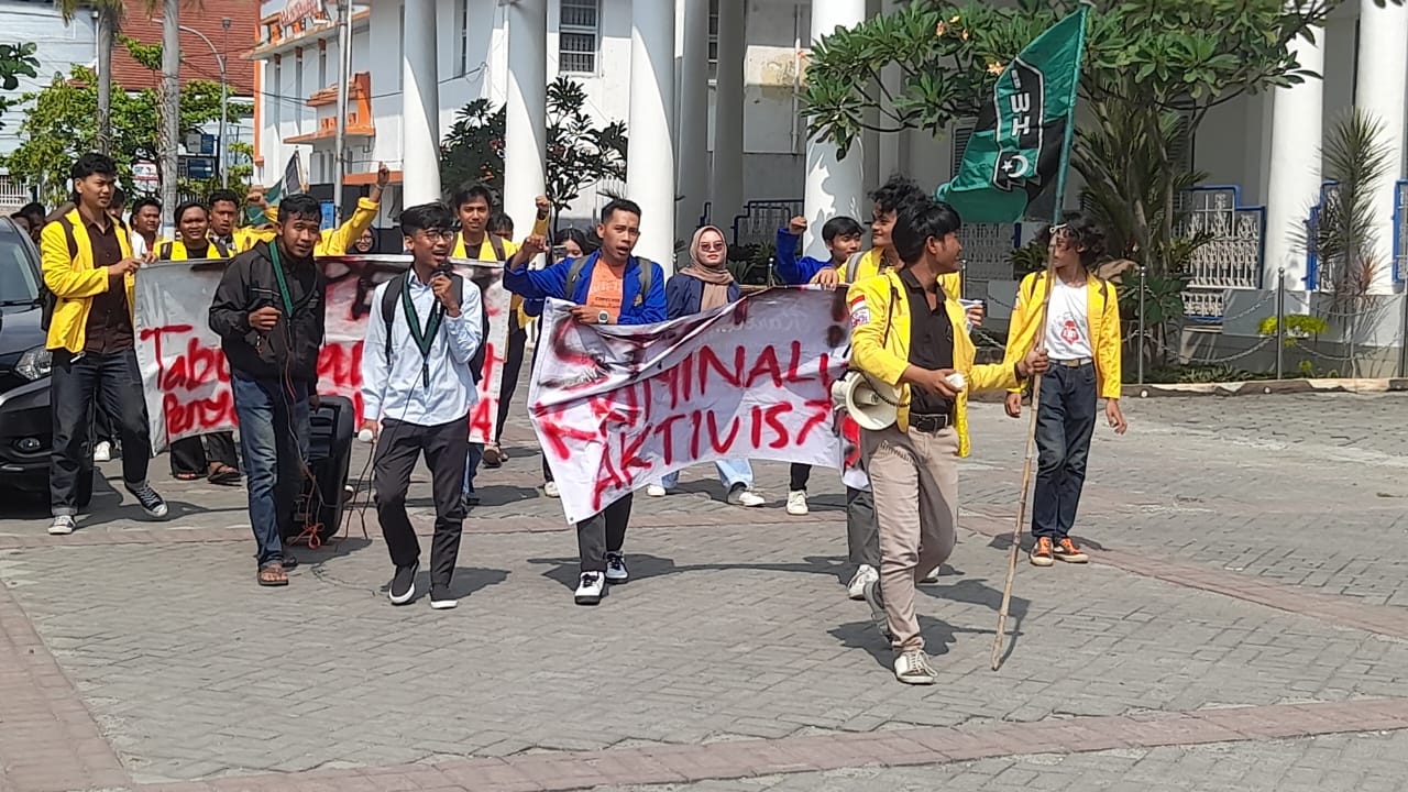 Mahasiswa di Tegal Gelar Aksi Demo Tuntut Tapera dan RUU Penyiaran Dibatalkan