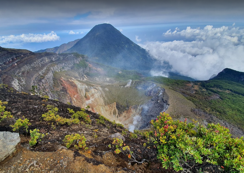 Seram! Ini 6 Misteri Gunung Gede Pangrango yang Menakutkan dan Mengusik Bulu Kuduk