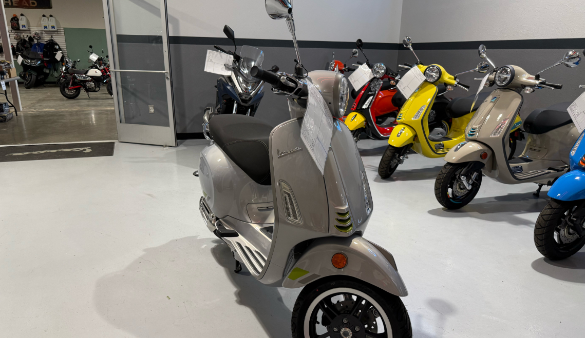 Apa yang Baru dari Vespa Primavera 2025? Ini Kumpulan Fitur Modern yang Bikin Penasaran!