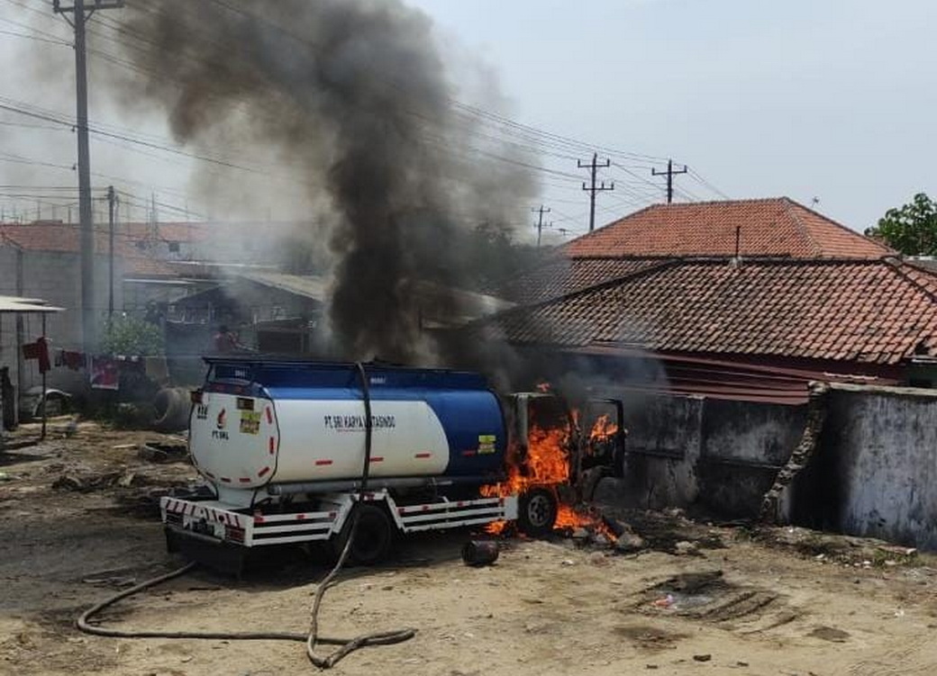 Truk Tangki BBM Terbakar di Brebes Ternyata Karena Insiden Kecil Ini