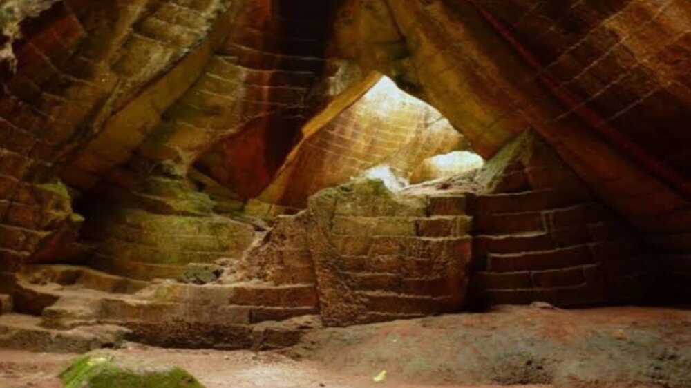 Dulunya Pertambangan Majapahit, Ini 5 Fakta Situs Goa Suci yang Mirip Kompleks Petra