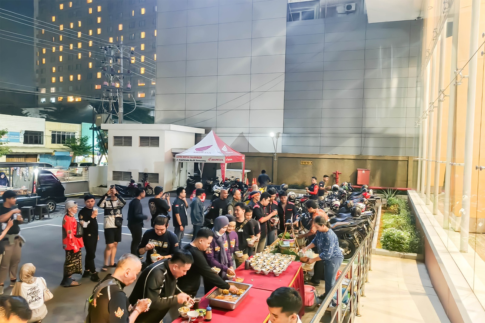 Jadi Trend, Ratusan Bikers Berkendara Malam Hari dalam Nocturnity Ride Bareng Honda Jateng 