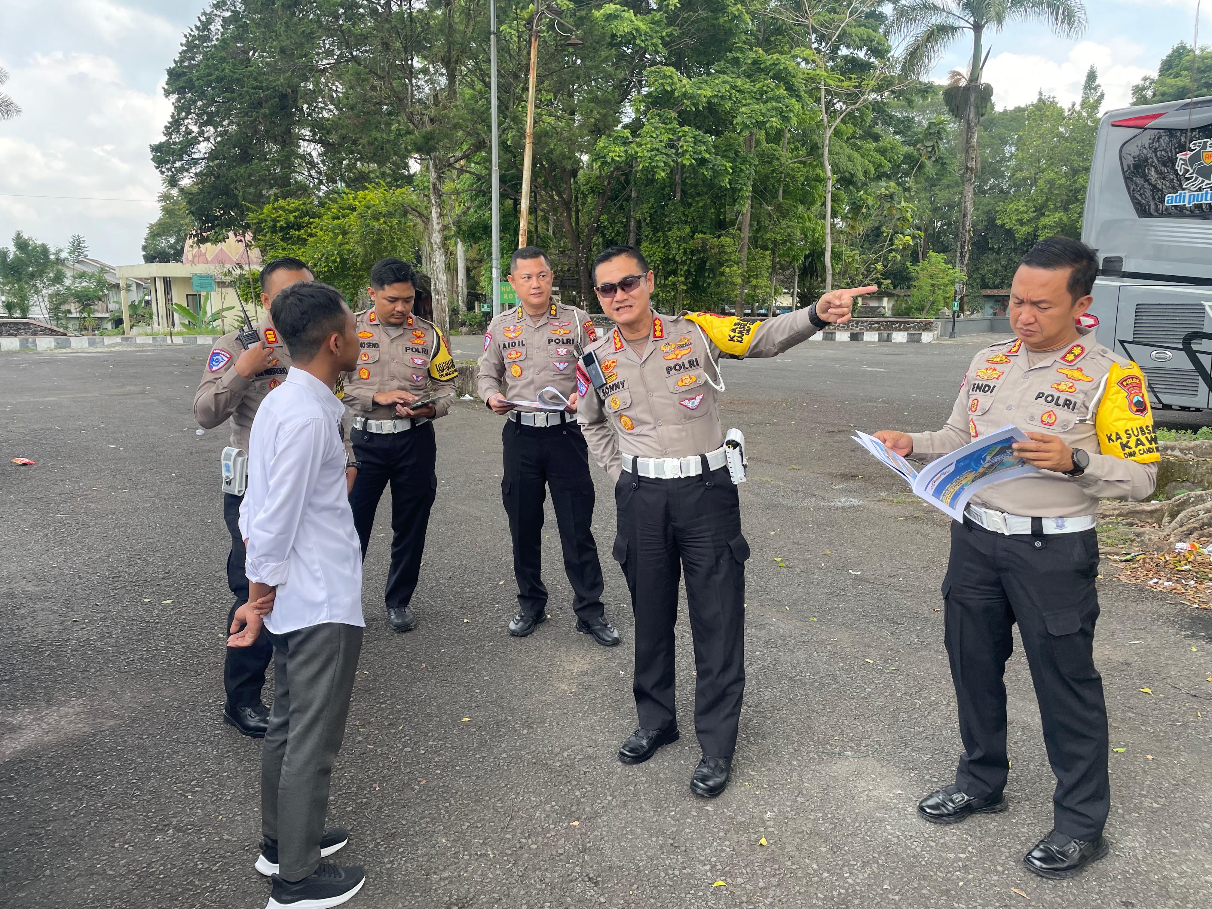 Bus Besar Dilarang Naik ke Dieng