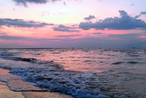 6 Pantai Indah di Semarang yang Cocok untuk Liburan Keluarga