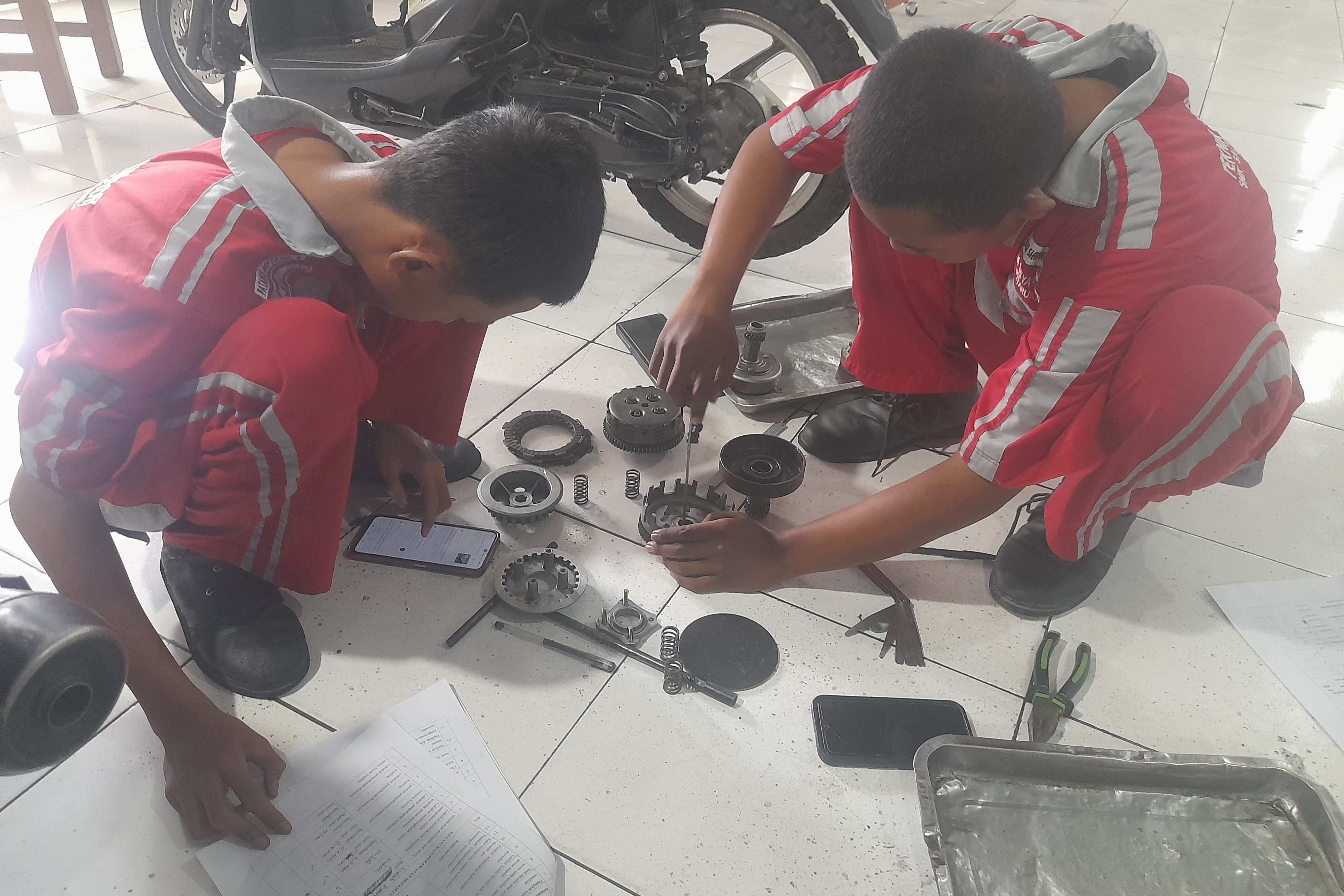 Siswa SMK Satya Praja 2 Petarukan Pemalang Jalani ASTS Berbasis Unjuk Kerja