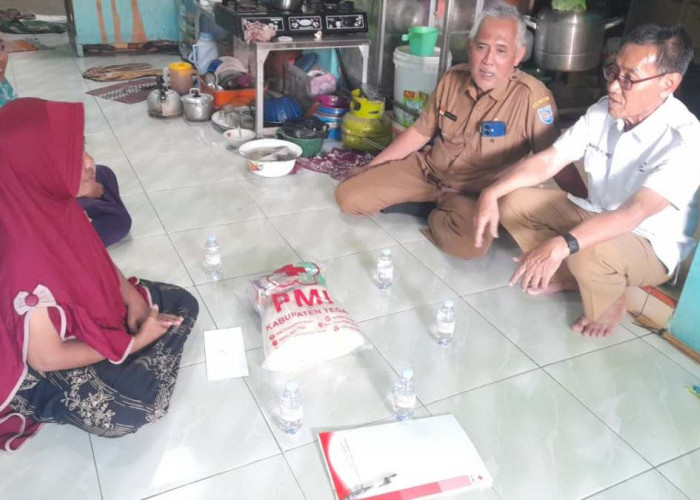 Detik-Detik Lantai Rumah Warga Kalimati Tegal Ambles, Korban: Tiba-Tiba Dengar Suara Retakan