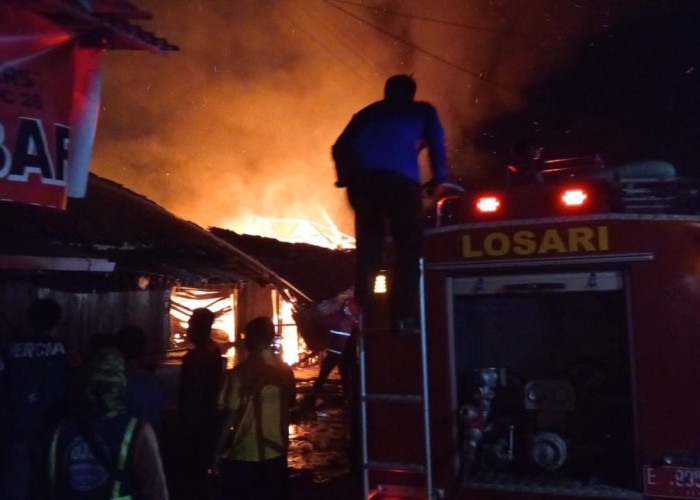 4 Kios di Pasar Losari Brebes Terbakar, Diduga Pemicunya karena Ini