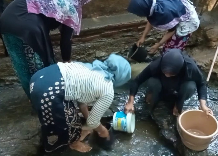 Memprihatinkan! Krisis Air Bersih Bikin Warga Kedungwungu Kabupaten Tegal Terpaksa Lakukan Ini