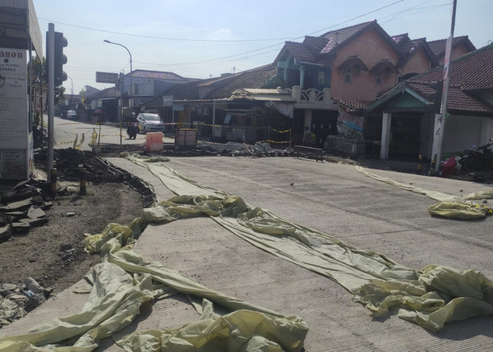 Proyek Pengecoran Jalan, Perempatan Balamoa Pangkah Tegal Ditutup Tiga Hari Hingga Jumat