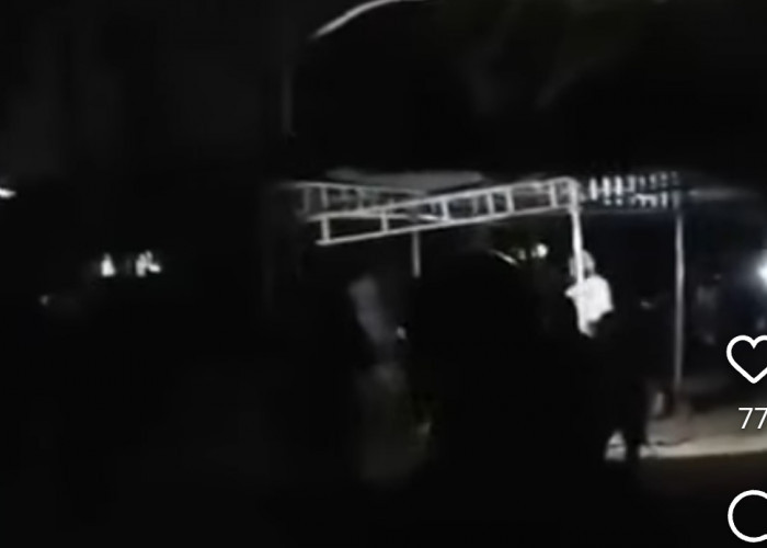 Buka Hingga Larut Malam, Warung Poci di Brebes Dibongkar Warga, Videonya Viral