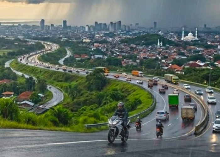Tim Safety Riding Astra Motor Jateng Himbau Antisipasi Tekstur Aspal Akibat Perubahan Cuaca