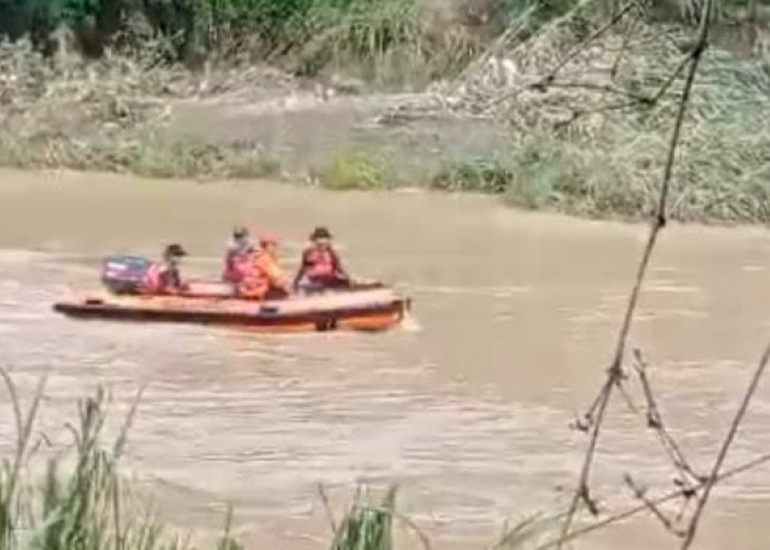 Sudah Tiga Hari 3 Pria Tenggelam di Sungai Cisanggarung Brebes, Tim SAR Lakukan Pencarian