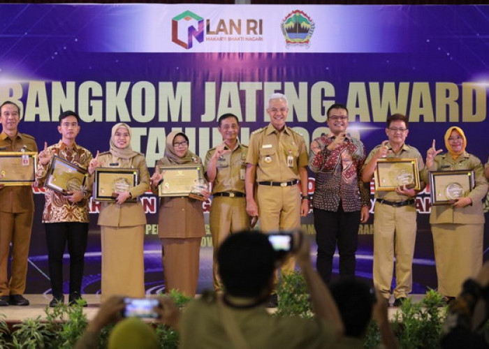 Kereen! Kabupaten Tegal Raih Penghargaan Bangkom Jateng Award 2023