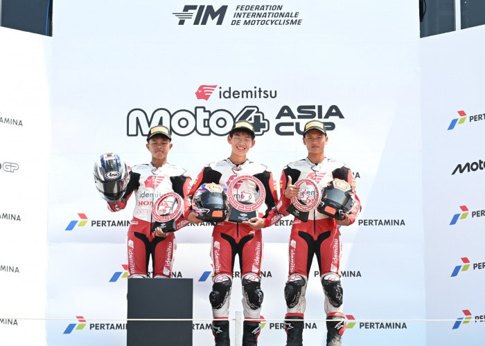 Berlangsung Sengit! Duo Pebalap AHM Guncang Podium Moto4 Asia Cup Mandalika