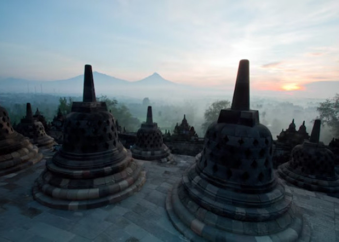 5 Situs Bersejarah di Jawa Tengah Favoritnya Domestik hingga Mancanegara